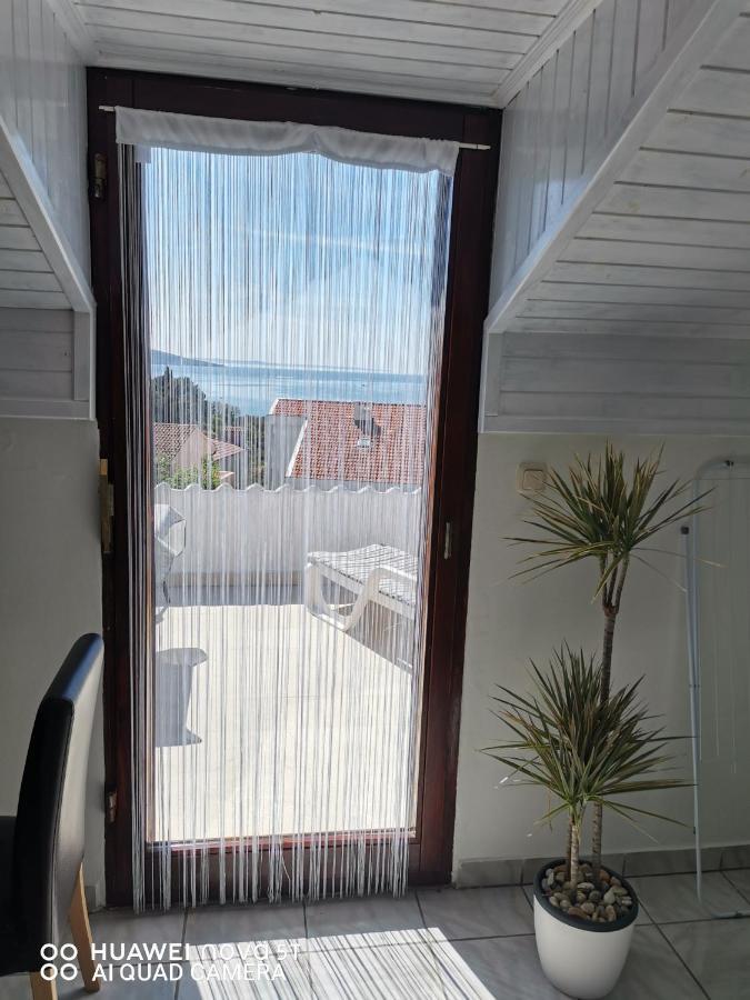 Albert Apartaments Krk Krk Town Exterior photo
